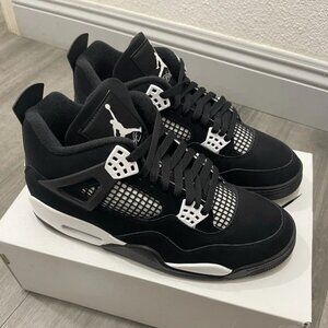 Jordan 4 Retro White Thunder Size 9.5 Men FQ8138-001